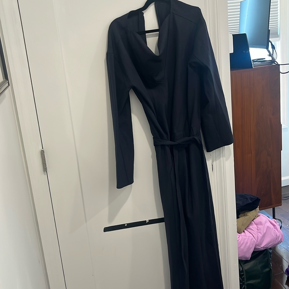 Navy elevated jumpsuit from boutique in Austin, Texas.